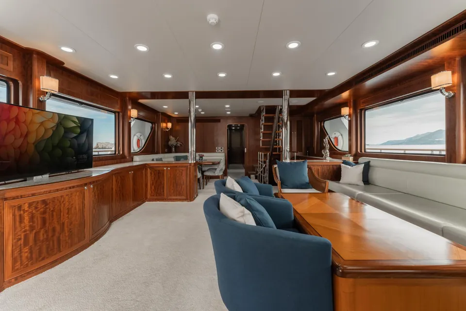 Beyond Capricorn, 2017 Bering Yachts Trawler, photo 10