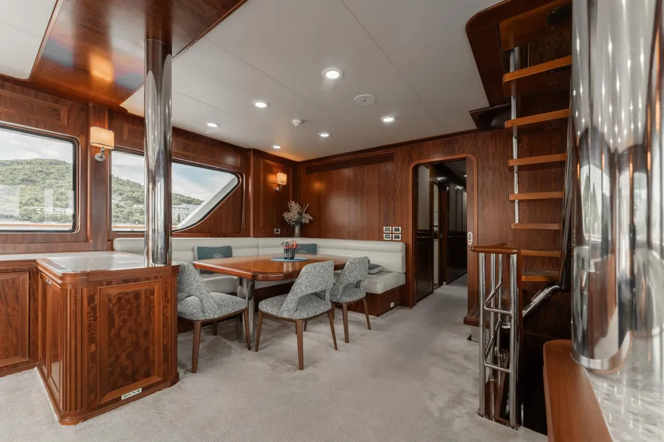 Beyond Capricorn, 2017 Bering Yachts Trawler, photo 11