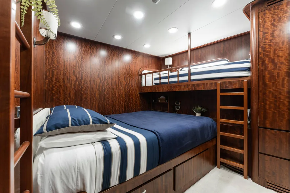 Beyond Capricorn, 2017 Bering Yachts Trawler, photo 22