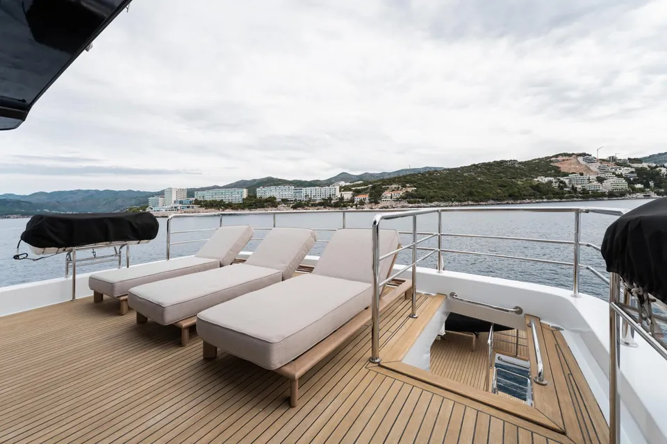 Beyond Capricorn, 2017 Bering Yachts Trawler, photo 25