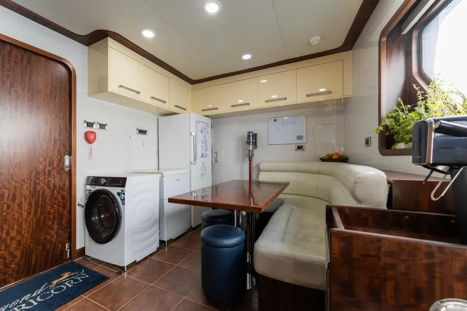 Beyond Capricorn, 2017 Bering Yachts Trawler, photo 35
