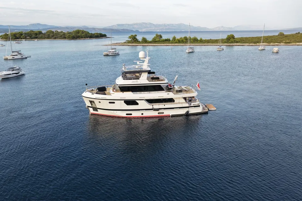 Beyond Capricorn, 2017 Bering Yachts Trawler, photo 42