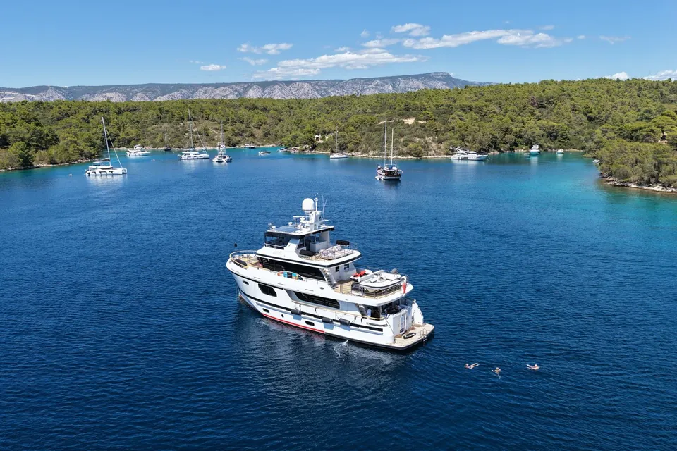Beyond Capricorn, 2017 Bering Yachts Trawler, photo 44