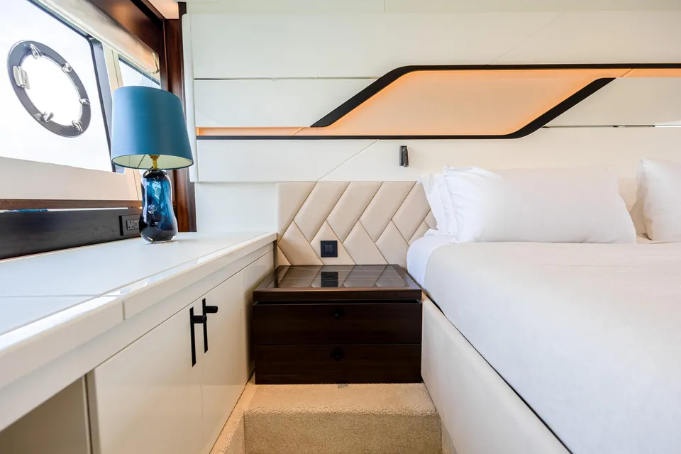 Blossom, 2023 Sunseeker, photo 18