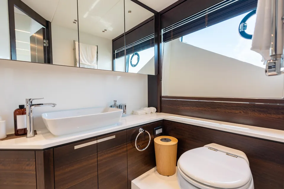 Blossom, 2023 Sunseeker, photo 21
