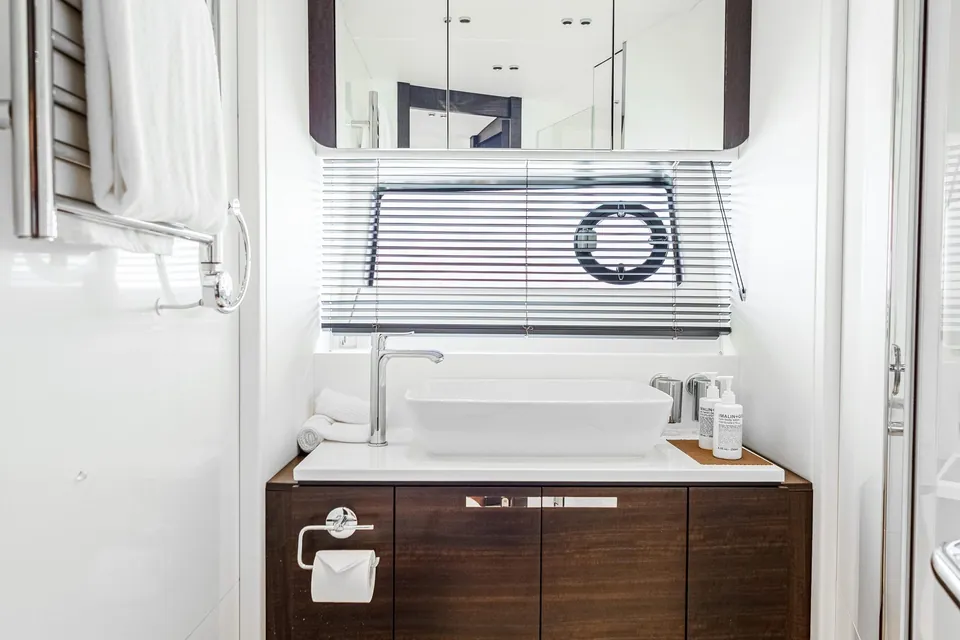 Blossom, 2023 Sunseeker, photo 29