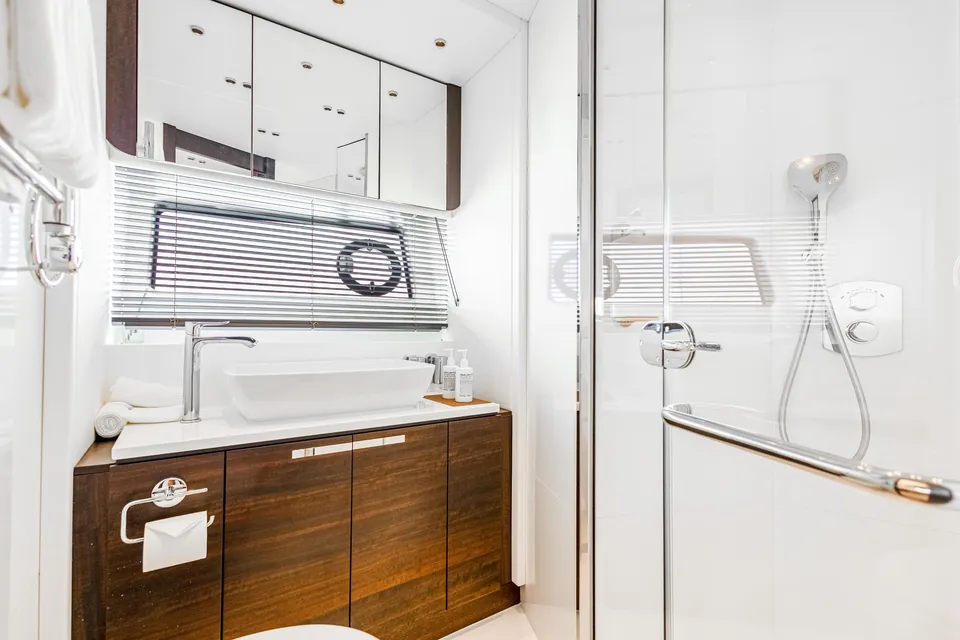 Blossom, 2023 Sunseeker, photo 30