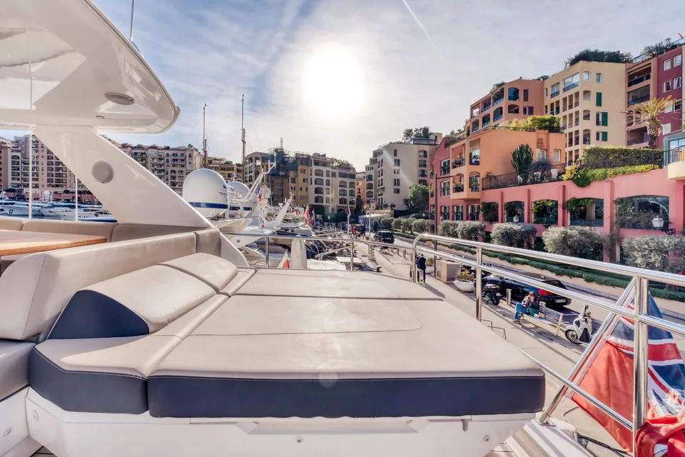 True Riviera, 2016 Princess 68 Fly, photo 21
