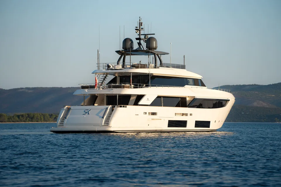 SK, 2019 Custom Line Navetta 33, photo 18