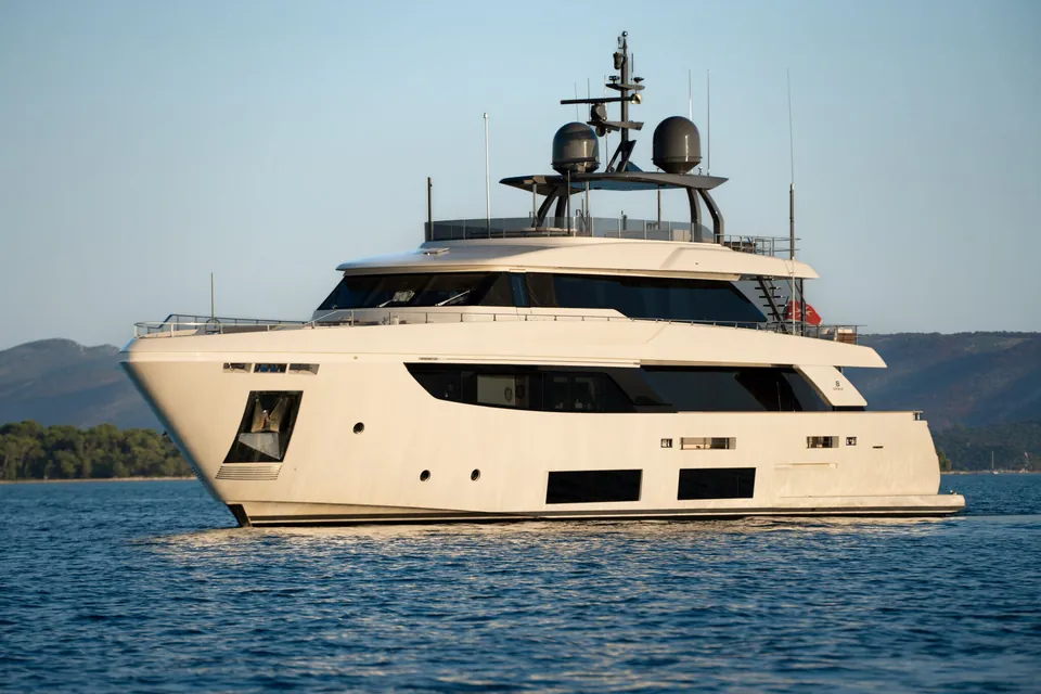 SK, 2019 Custom Line Navetta 33, photo 21