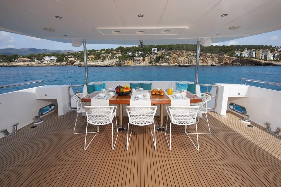 Johnson 110 Flybridge, 2026 Johnson Yachts RPH W/ON-DECK MASTER, photo 7