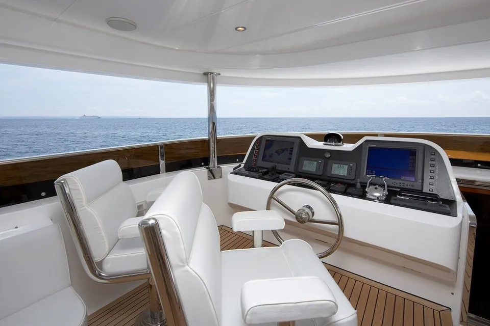 Johnson 110 Flybridge, 2026 Johnson Yachts RPH W/ON-DECK MASTER, photo 8