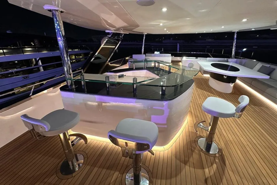 2025 Xcel Yachts Xcel 70, photo 8