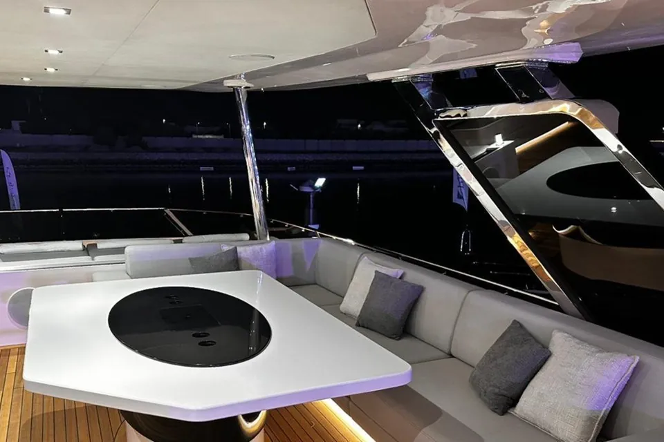 2025 Xcel Yachts Xcel 70, photo 9