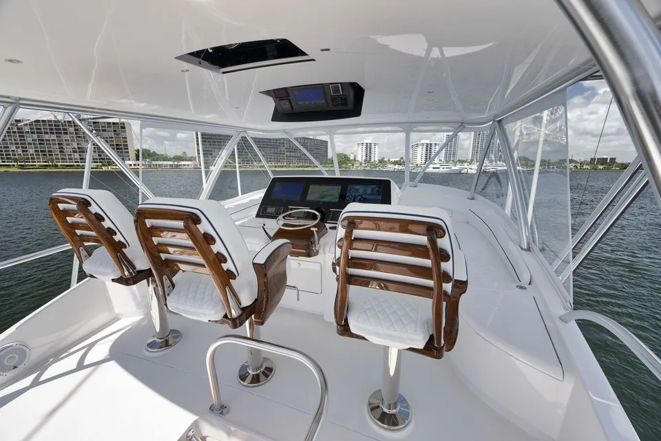 GYS Trade, 2024 Viking Yachts 68 Convertible, photo 3