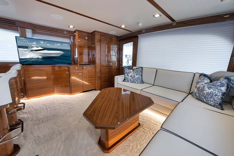 GYS Trade, 2024 Viking Yachts 68 Convertible, photo 5