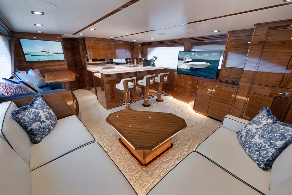 GYS Trade, 2024 Viking Yachts 68 Convertible, photo 7