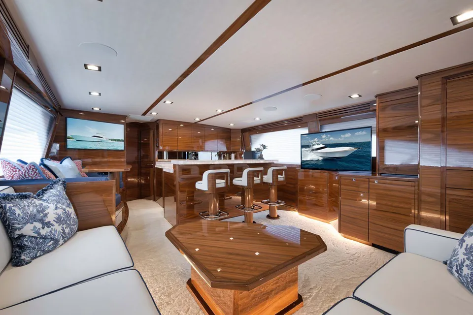 GYS Trade, 2024 Viking Yachts 68 Convertible, photo 8