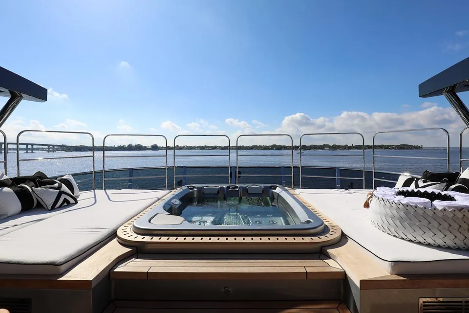 Sir Banyan, 2025 Majesty Yachts Majesty 120, photo 3