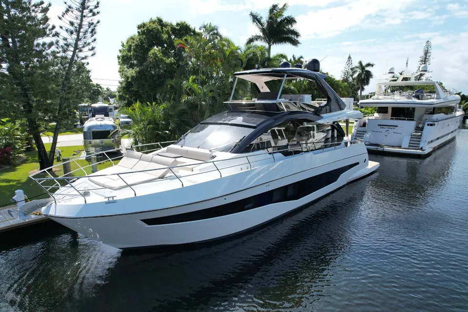 2024 Astondoa 66 Flybridge, photo 2