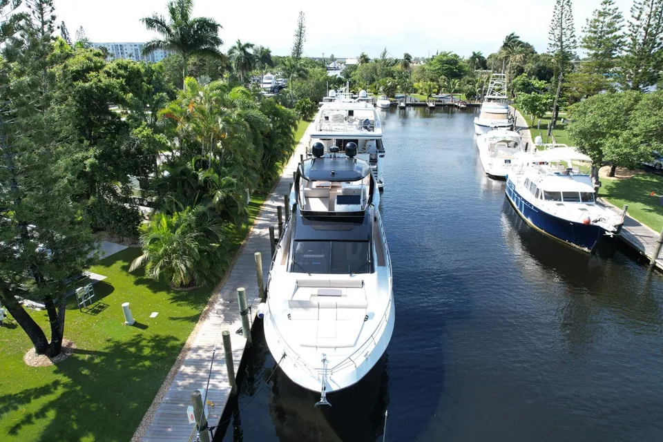 2024 Astondoa 66 Flybridge, photo 4