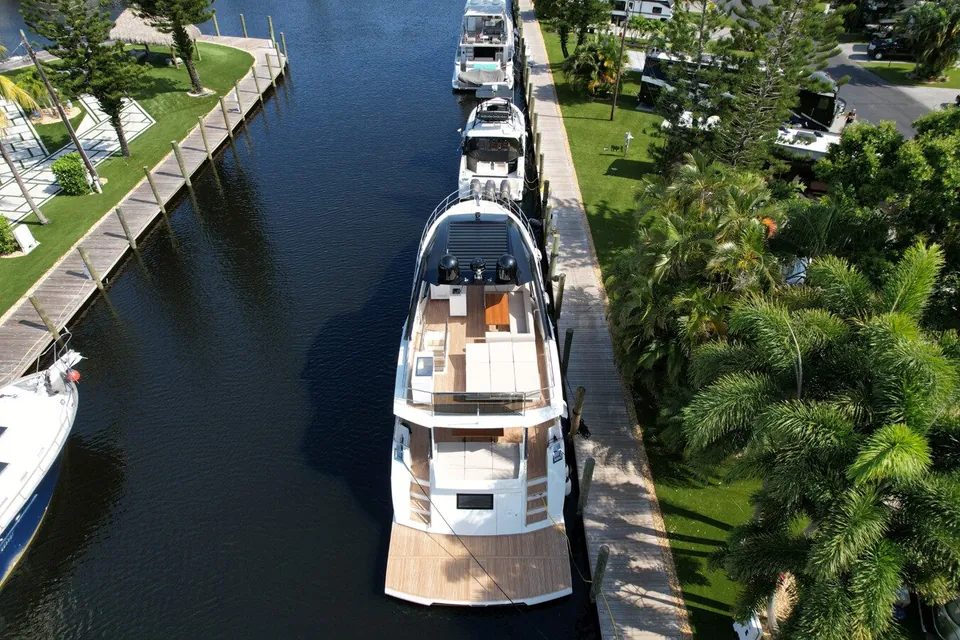 2024 Astondoa 66 Flybridge, photo 7