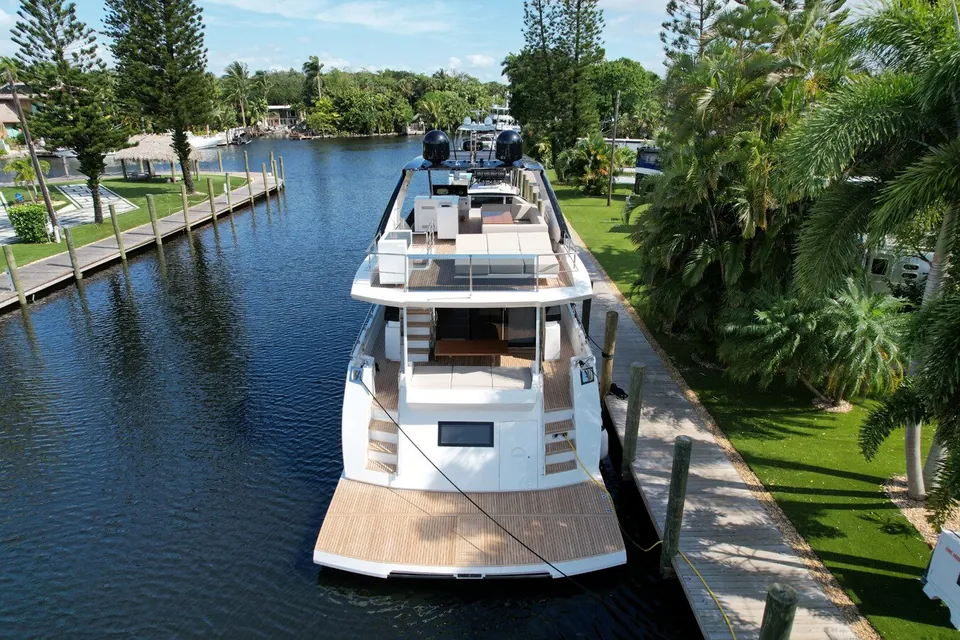 2024 Astondoa 66 Flybridge, photo 8