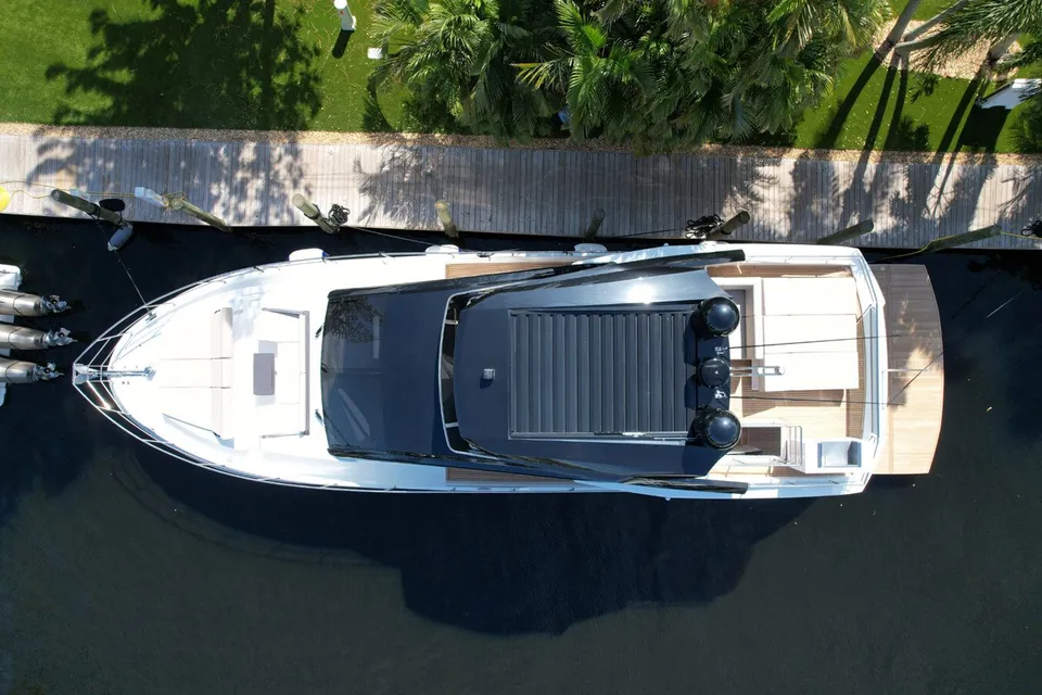 2024 Astondoa 66 Flybridge, photo 9