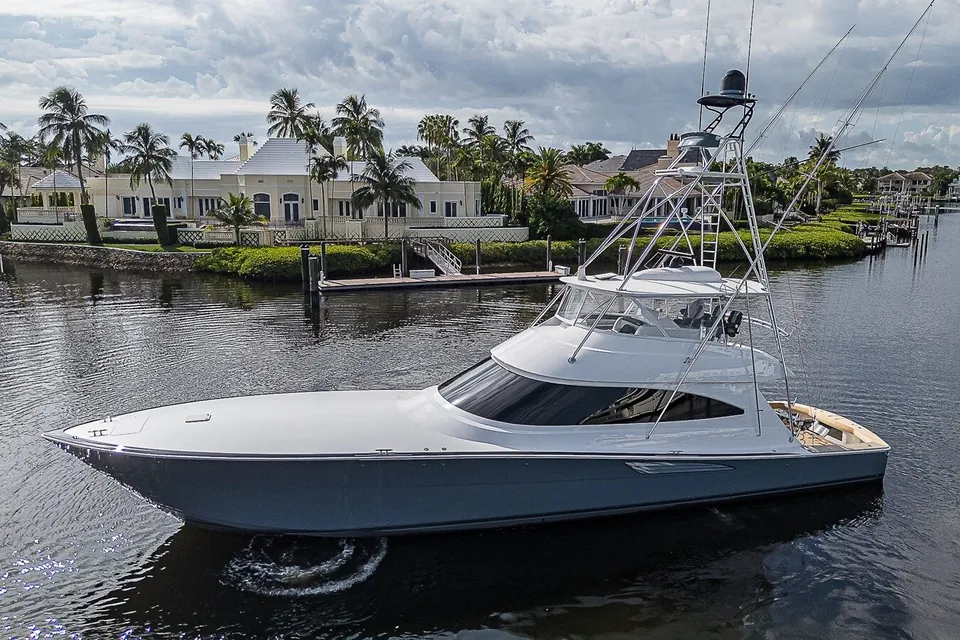 Lady Surfbum, 2024 Viking Yachts, photo 2