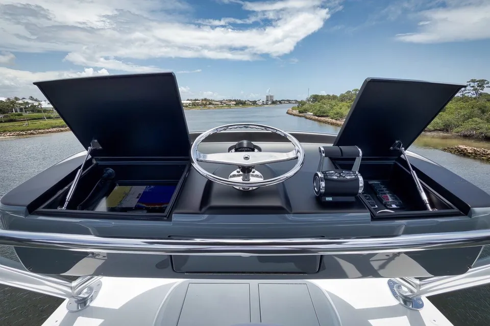 Lady Surfbum, 2024 Viking Yachts, photo 7