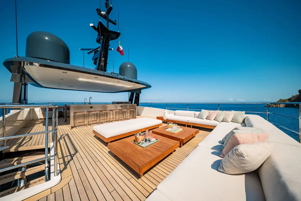 Cocoon, 2023 Moonen Yachts 122 Martinique, photo 3