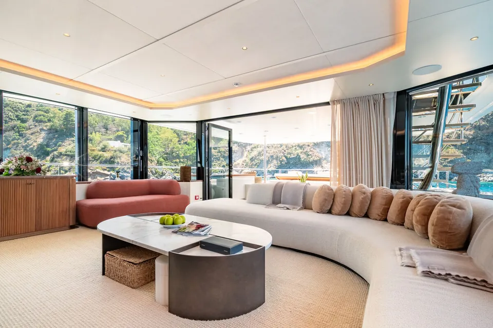 Cocoon, 2023 Moonen Yachts 122 Martinique, photo 9