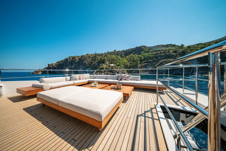 Cocoon, 2023 Moonen Yachts 122 Martinique, photo 31