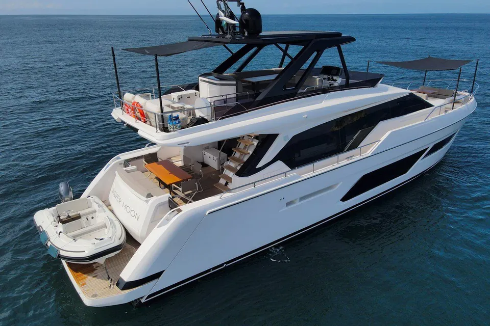 Silver Moon, 2023 Ferretti 720, photo 1