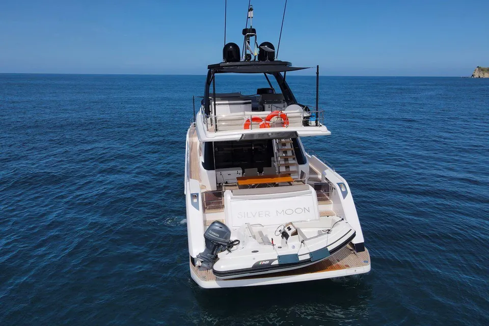 Silver Moon, 2023 Ferretti 720, photo 2