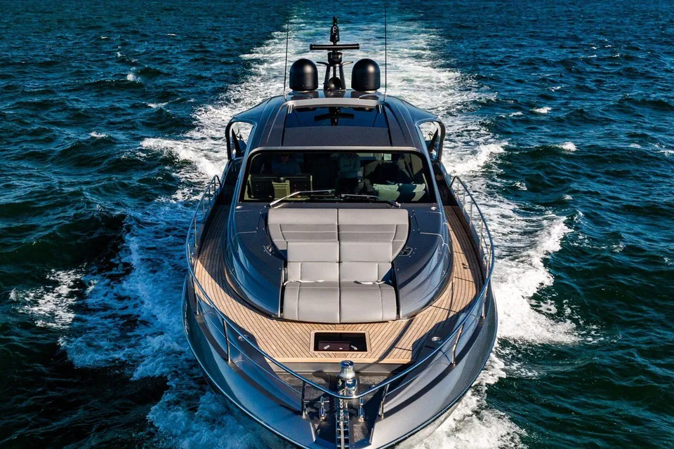 Unreel, 2023 Pershing 7X, photo 2