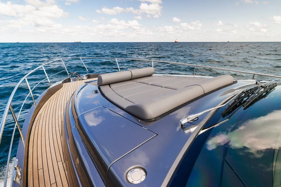 Unreel, 2023 Pershing 7X, photo 5