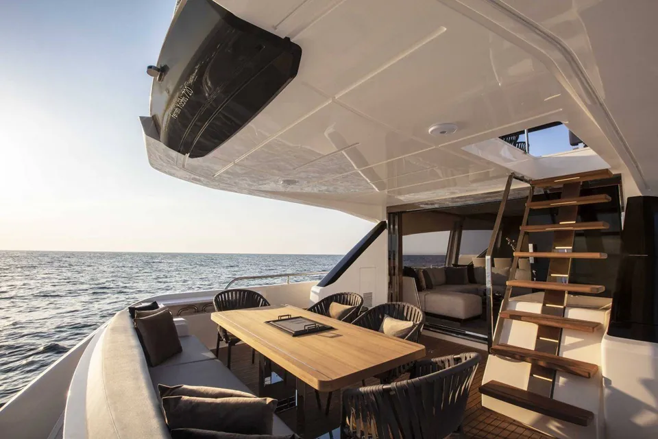 LFS, 2023 Ferretti 720, photo 5