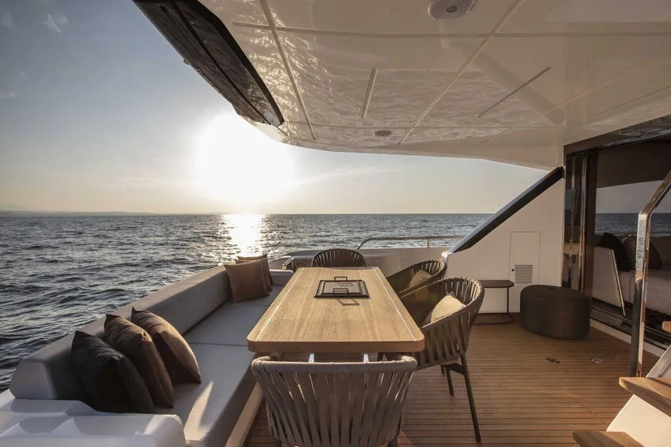 LFS, 2023 Ferretti 720, photo 6