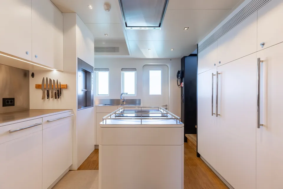 Blondie, 2020 Van der Valk Explorer 28M RPH, photo 19