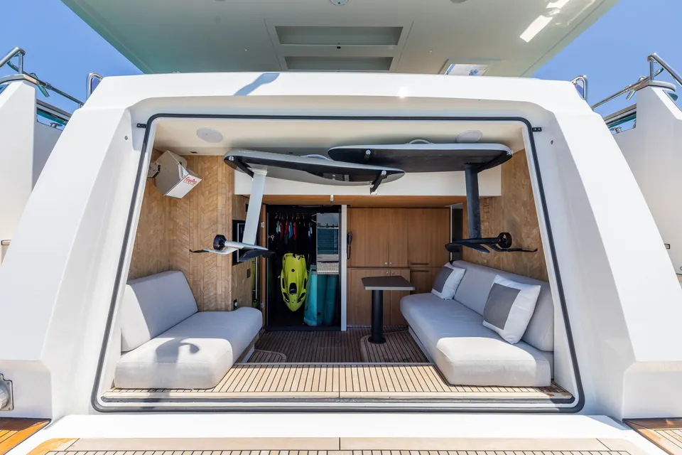 Blondie, 2020 Van der Valk Explorer 28M RPH, photo 23