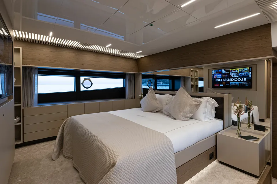 Alegria II, 2020 Ferretti 920, photo 5