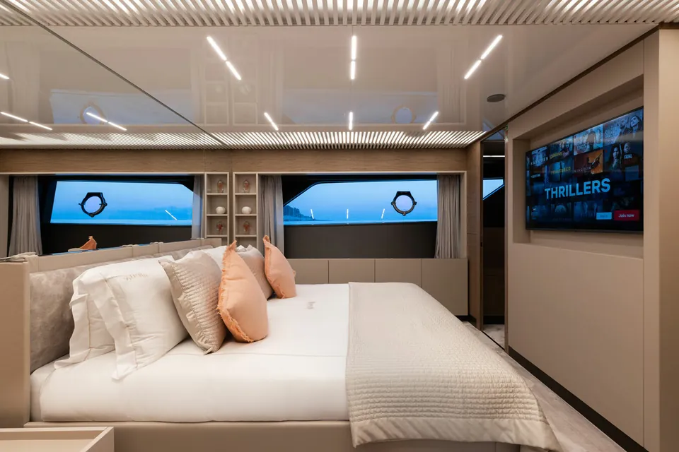 Alegria II, 2020 Ferretti 920, photo 7