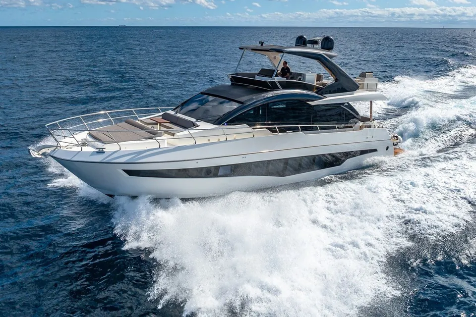 Isla Bonita, 2023 Astondoa 66 Flybridge, photo 7