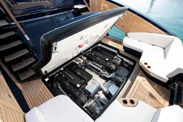 2023 Lazzara LSX 67, photo 2