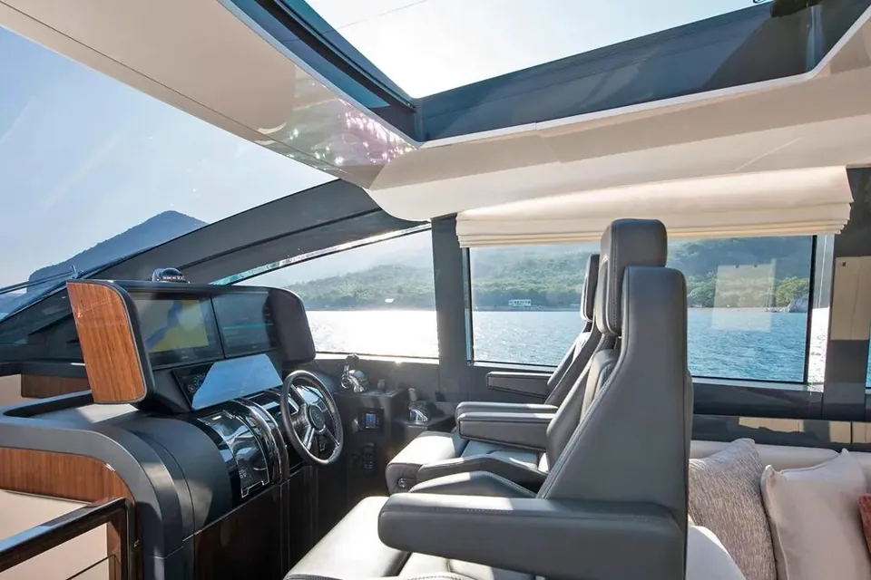 2023 Lazzara LSX 67, photo 4