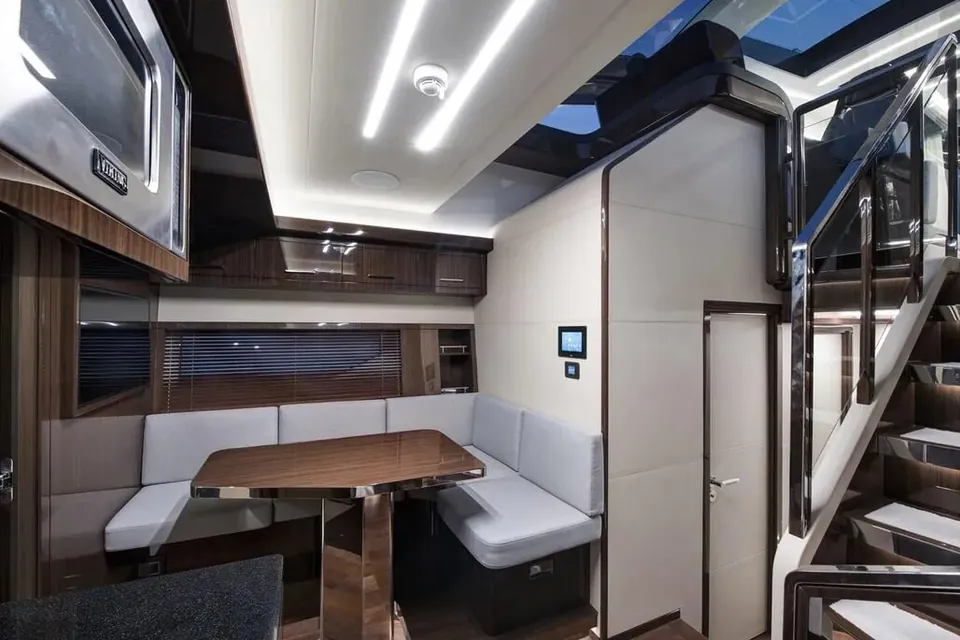 2023 Lazzara LSX 67, photo 7