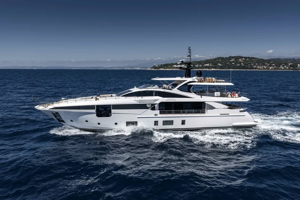 Pantera, 2019 Azimut Grande 35M, photo 35