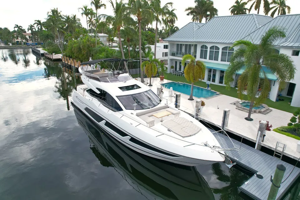 2022 Sunseeker 74 Sport Yacht, photo 4