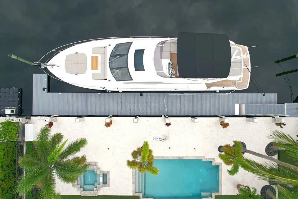 2022 Sunseeker 74 Sport Yacht, photo 5